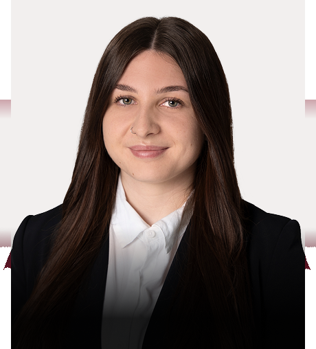 Portrait von Janina Senn, Leitung Finanzen & Personalwesen bei Triveso.
